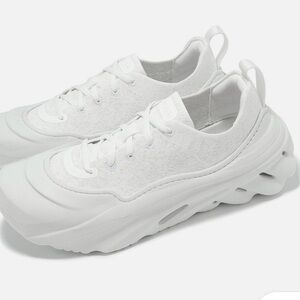 CROCS All-White Chunky Foam Sneakers SZ 10 LIKE NEW